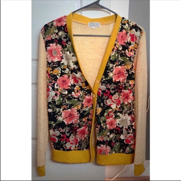 Lucca Couture Sweaters - Lucca Couture Button up vintage floral cardigan